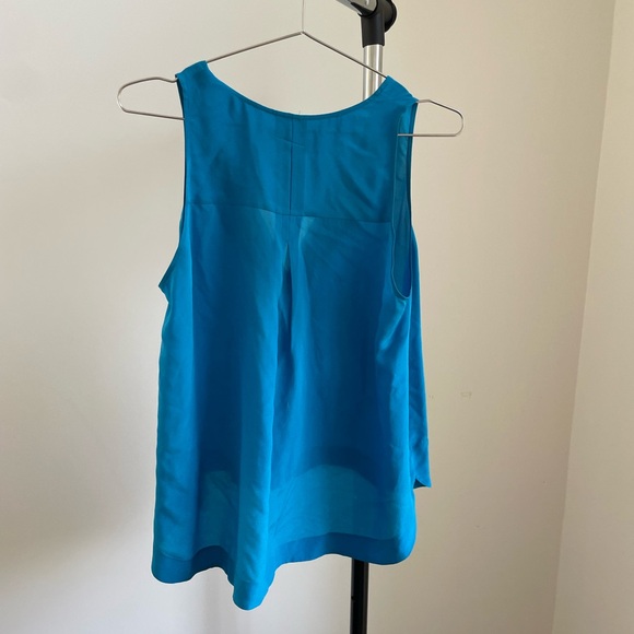 Alice + Olivia Silk V-Neck Blouse XSmall - Picture 2 of 3